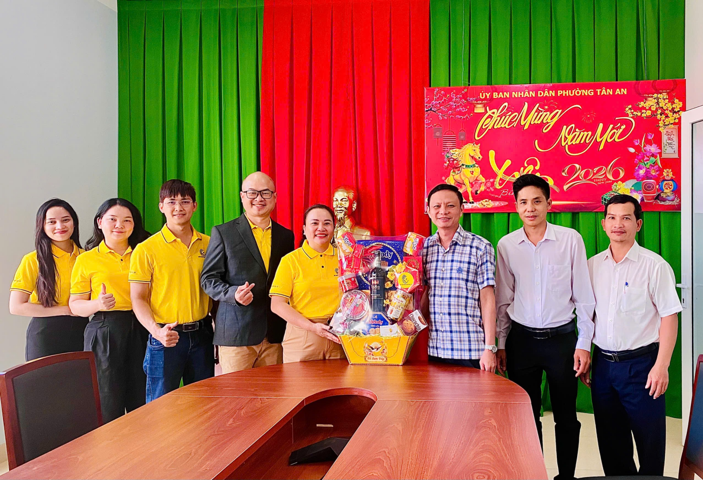 Hiệp hội Doanh Nhân Đắk Lắk thăm và chúc Tết UBND phường Tân An